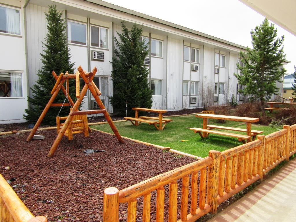White Buffalo Hotel West Yellowstone Exterior photo